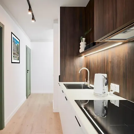 Apartman Jaracza W Scislym Centrum Z Miejscem Parkingowym *