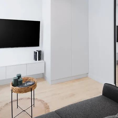 Jaracza W Scislym Centrum Z Miejscem Parkingowym