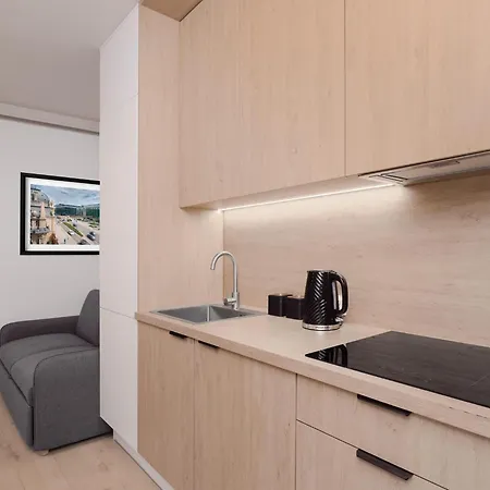 Jaracza W Scislym Centrum Z Miejscem Parkingowym Łódź