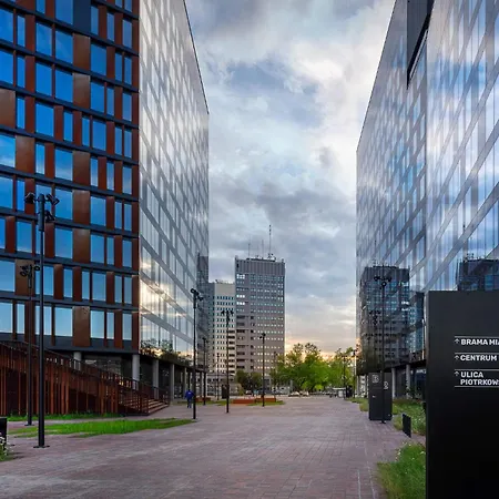 Jaracza W Scislym Centrum Z Miejscem Parkingowym Apartman Łódź