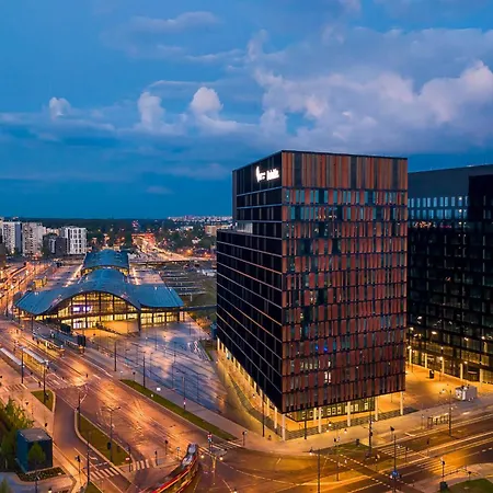 Jaracza W Scislym Centrum Z Miejscem Parkingowym Apartman