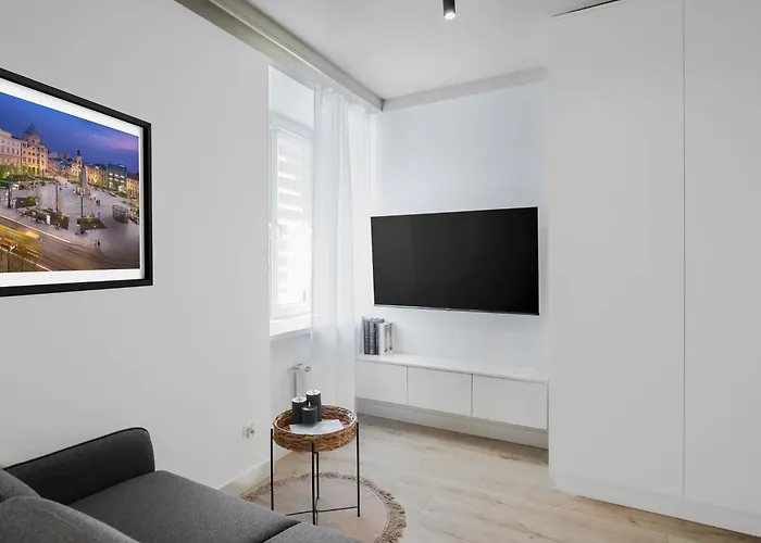 Jaracza W Scislym Centrum Z Miejscem Parkingowym Apartamento