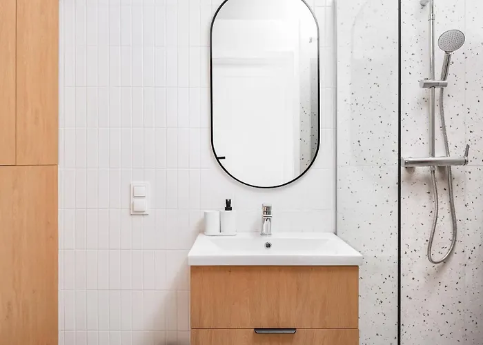 Jaracza W Scislym Centrum Z Miejscem Parkingowym * Łódź