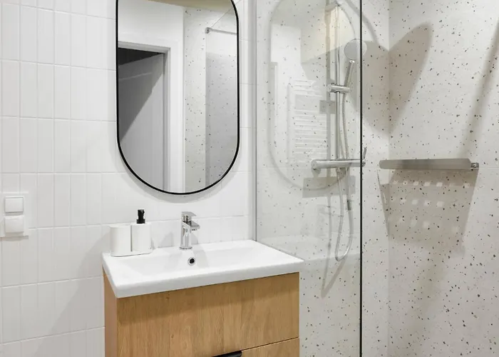 Jaracza W Scislym Centrum Z Miejscem Parkingowym *