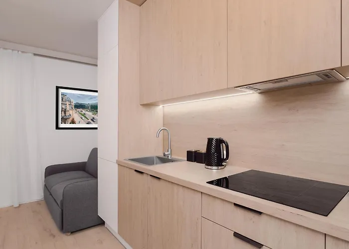 Jaracza W Scislym Centrum Z Miejscem Parkingowym Łódź